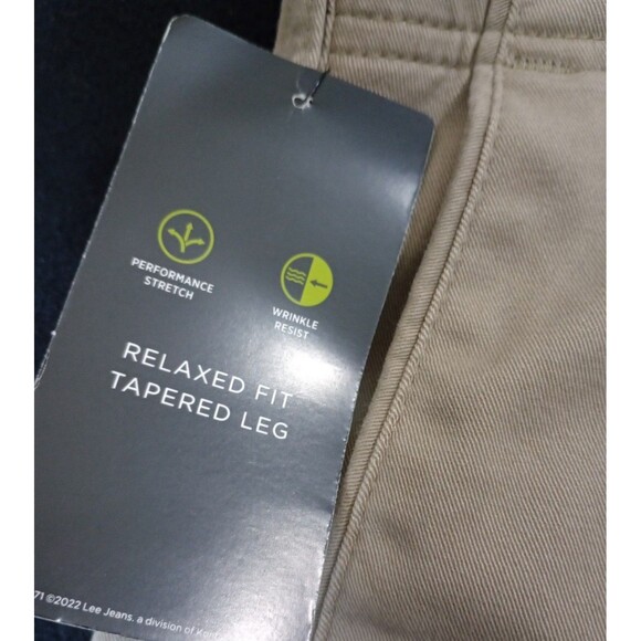 NWT Lee Extreme Motion Relaxed Taper Leg Khaki Pants Size 38x32 - Picture 6 of 9